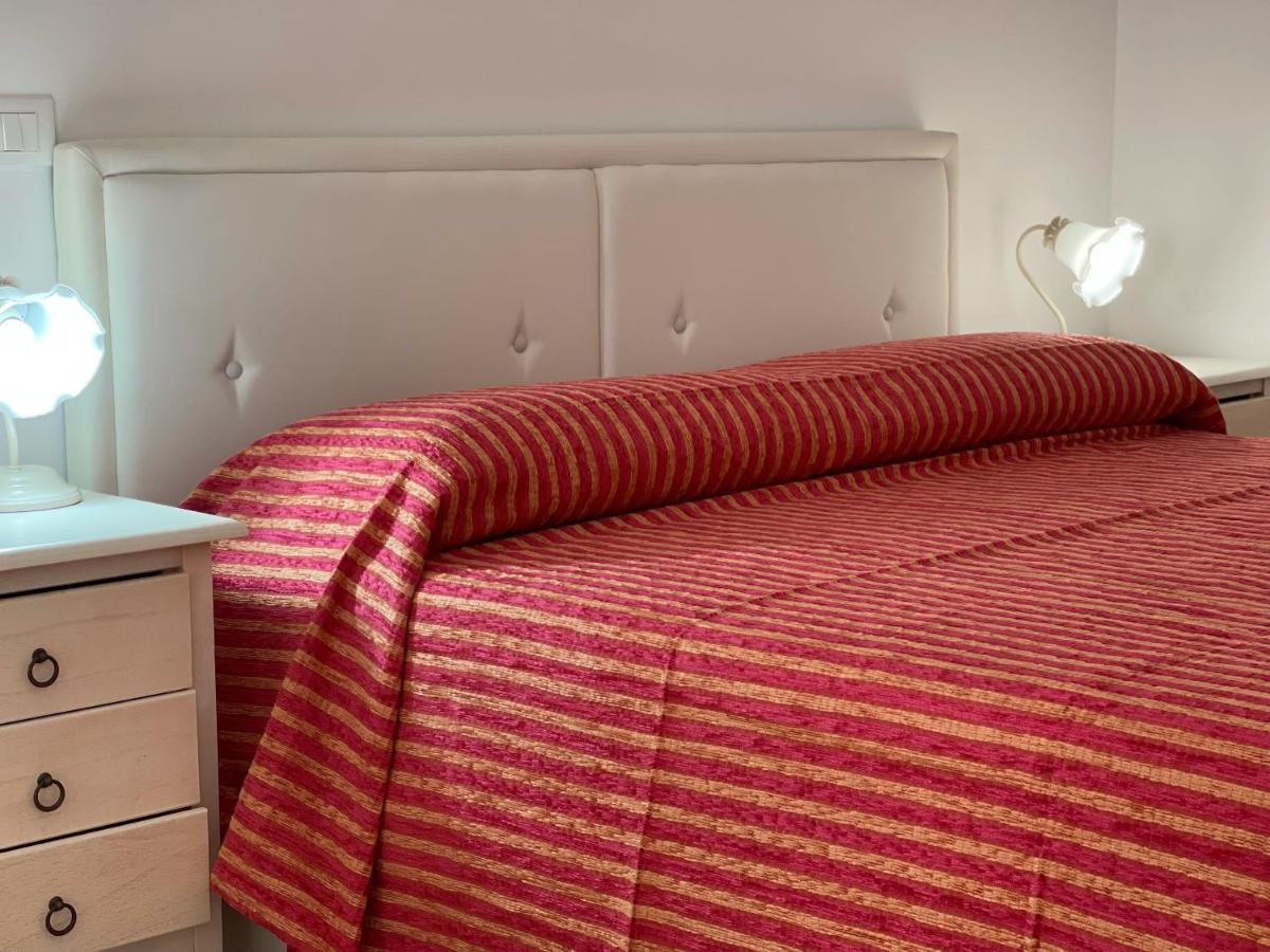 La Casetta Dei Nonni Apartment Ostuni Bagian luar foto